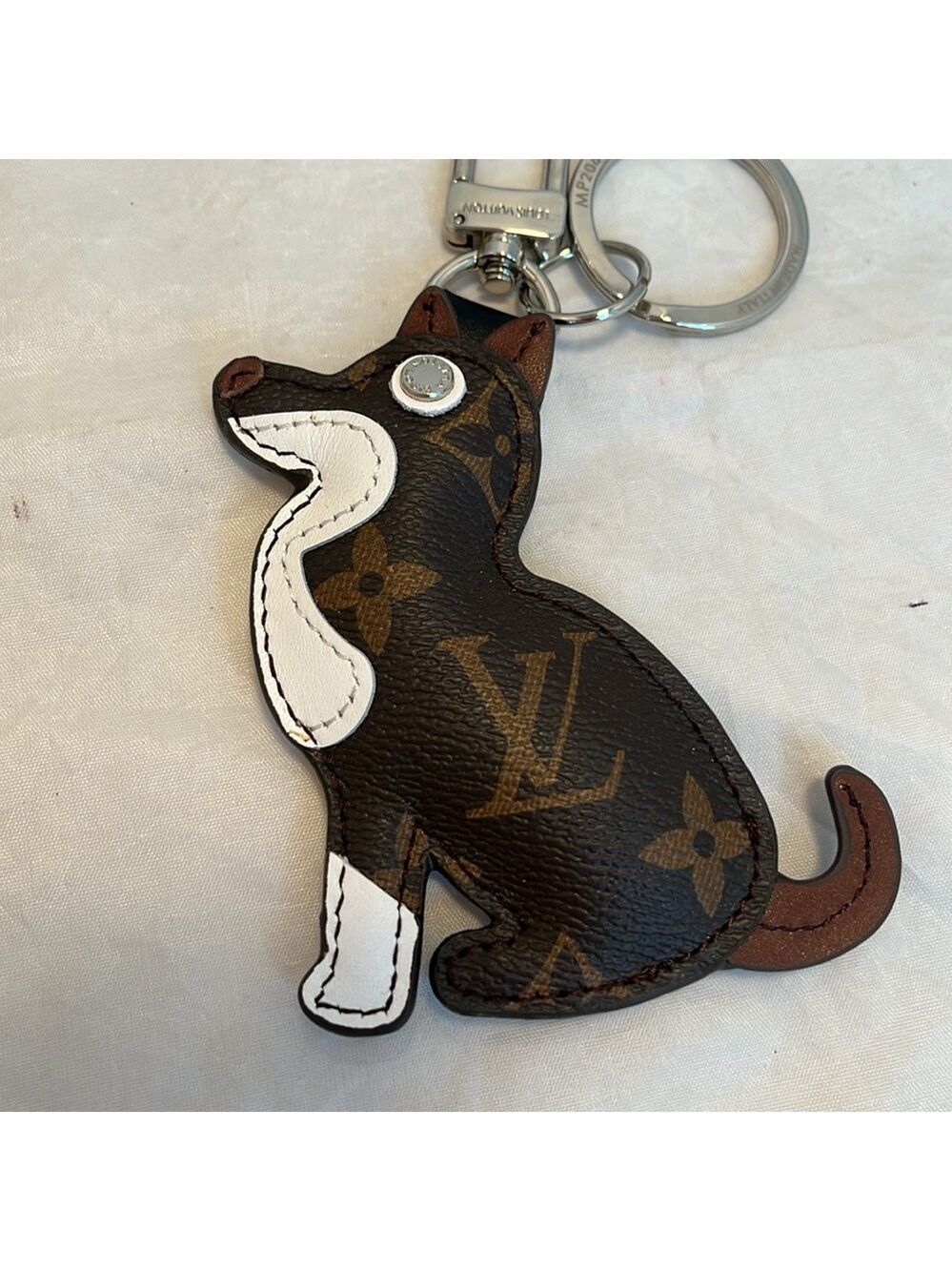 Louis Vuitton Monogram Doggy Bag Charm/Keychain - Picture 4 of 11